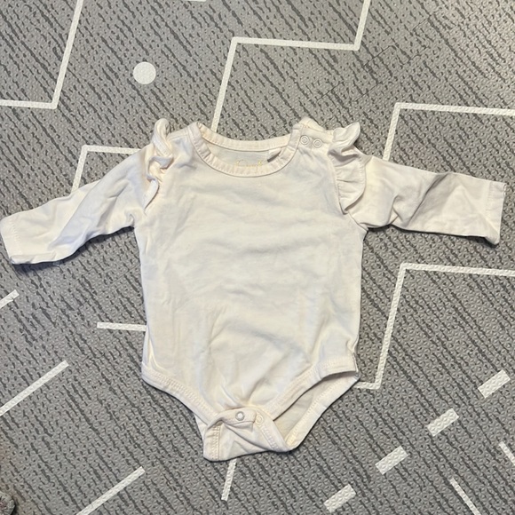 Jessica Simpson Romper set 0-3 - Picture 2 of 10